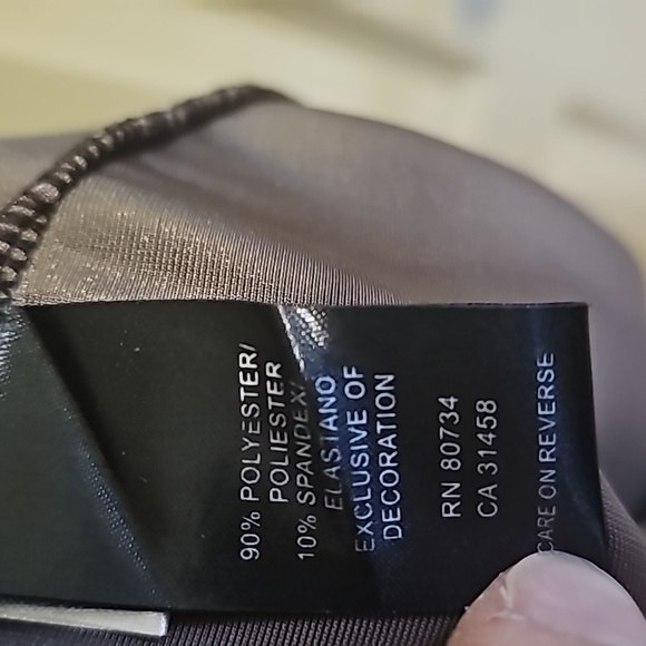 BCBG Maxazria large brown velvet sleeveless dress ๐ ๐ โจ๏ธ - Picture 5 of 6